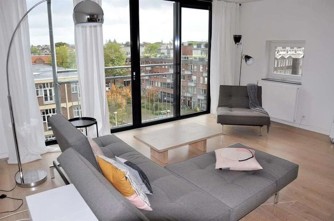 Foto van de Appartement gelegen aan de Donker Curtiusstraat in Amsterdam