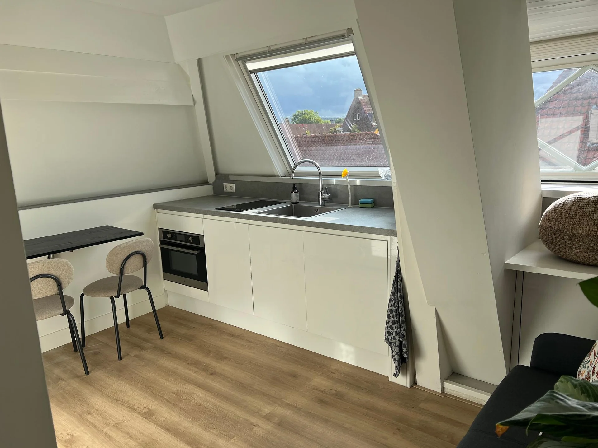 Foto van de Studio gelegen aan de Van Tuyll van Serooskerkenweg in Amsterdam