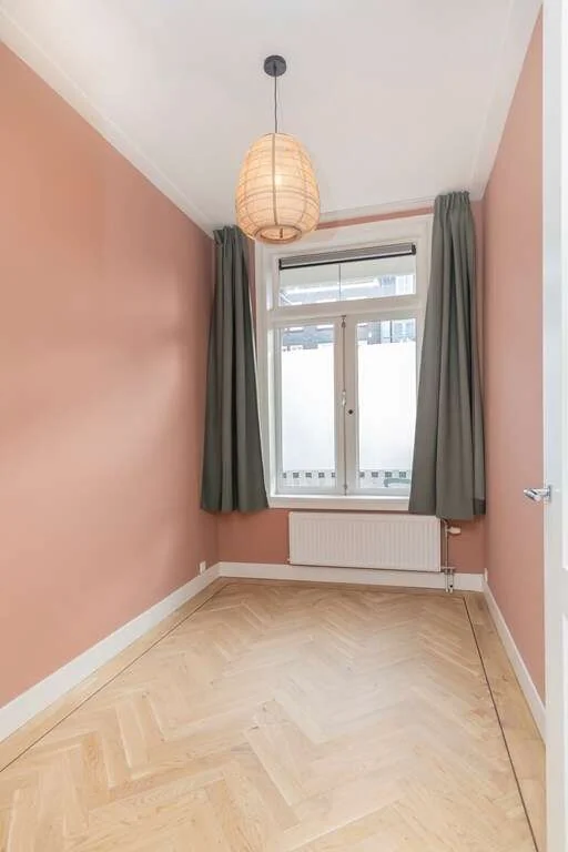 Foto van de Appartement gelegen aan de Eerste Helmersstraat in Amsterdam