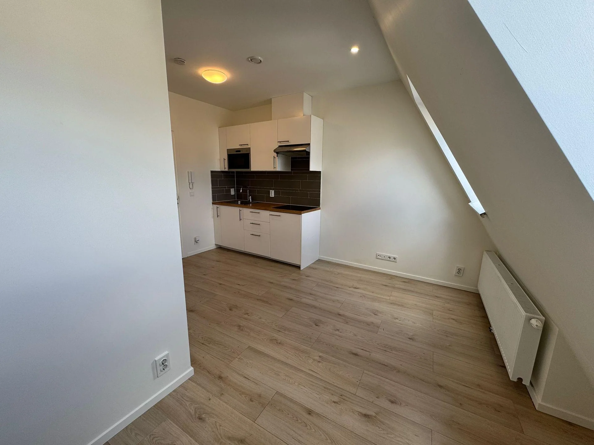 Foto van de Kamer gelegen aan de Zaanstraat in Den Haag