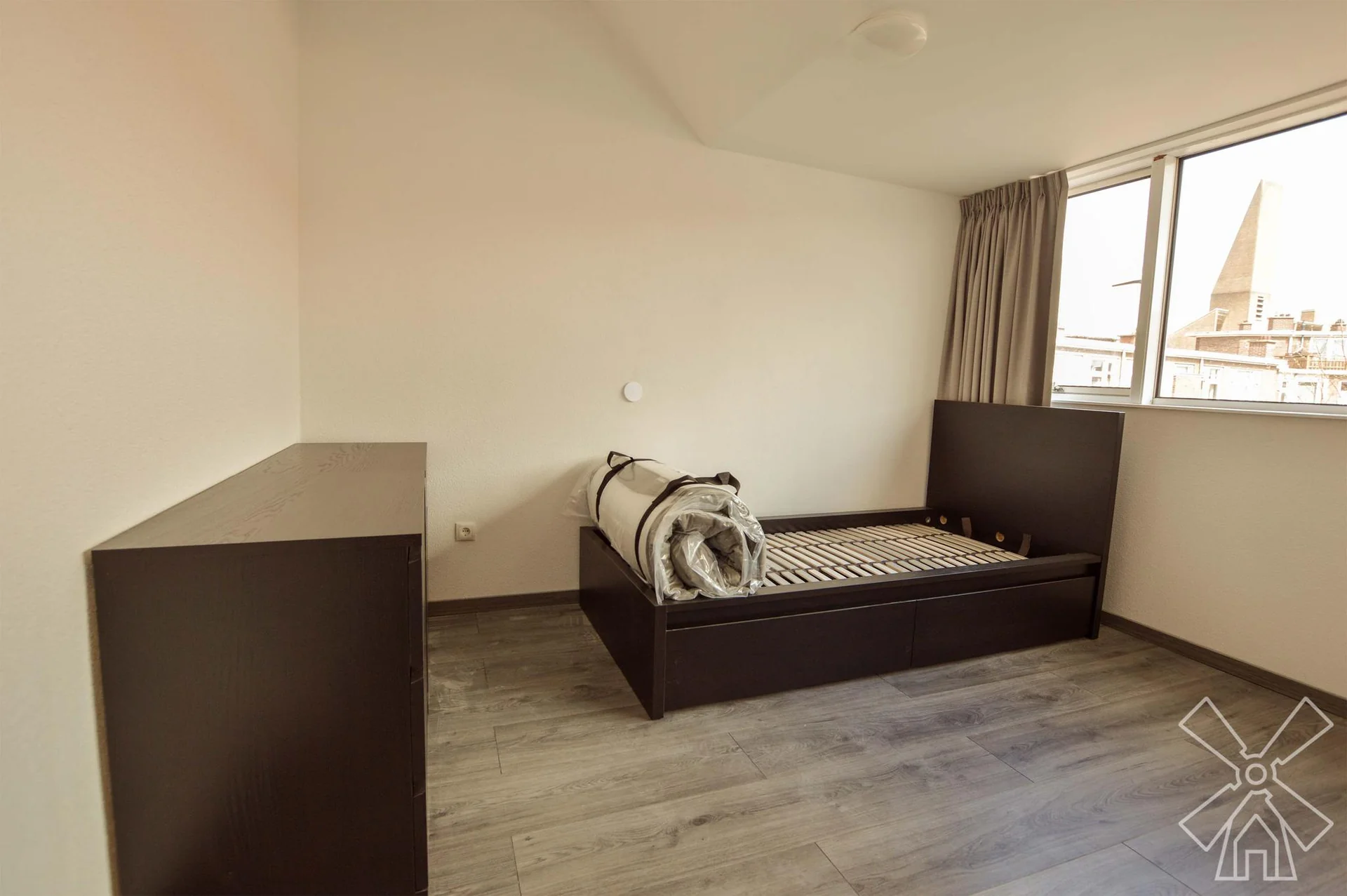 Foto van de Kamer gelegen aan de Van den Berghstraat in Den Haag