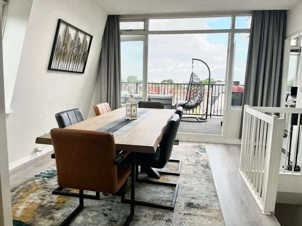 Foto van de Appartement gelegen aan de Koninginneweg in Amsterdam