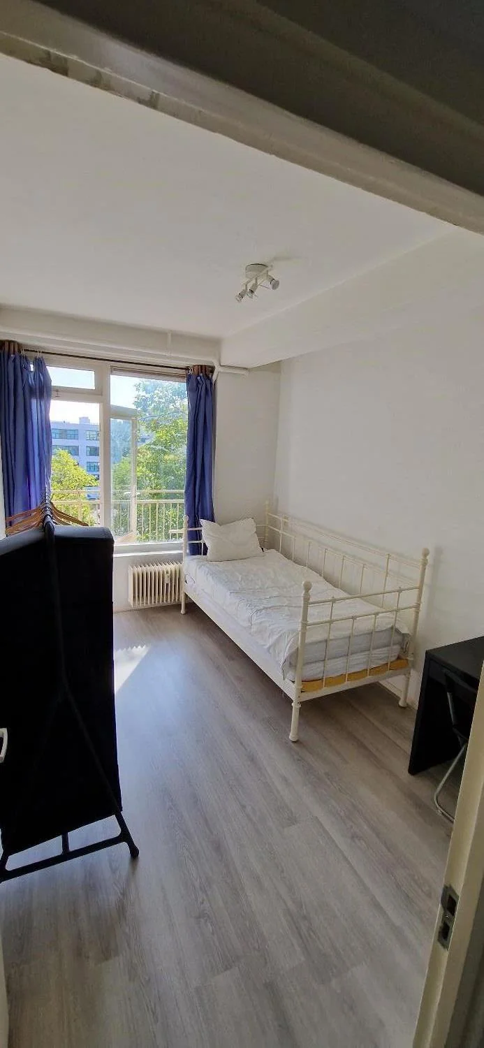 Foto van de Kamer gelegen aan de Cornelis van Vollenhovenstraat in Amsterdam
