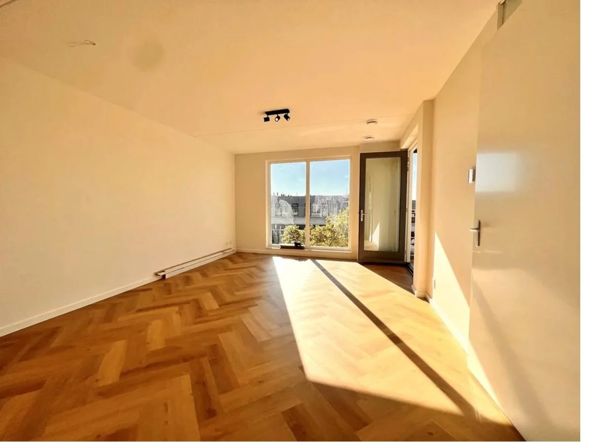 Foto van de Kamer gelegen aan de Roentgenstraat in Rotterdam