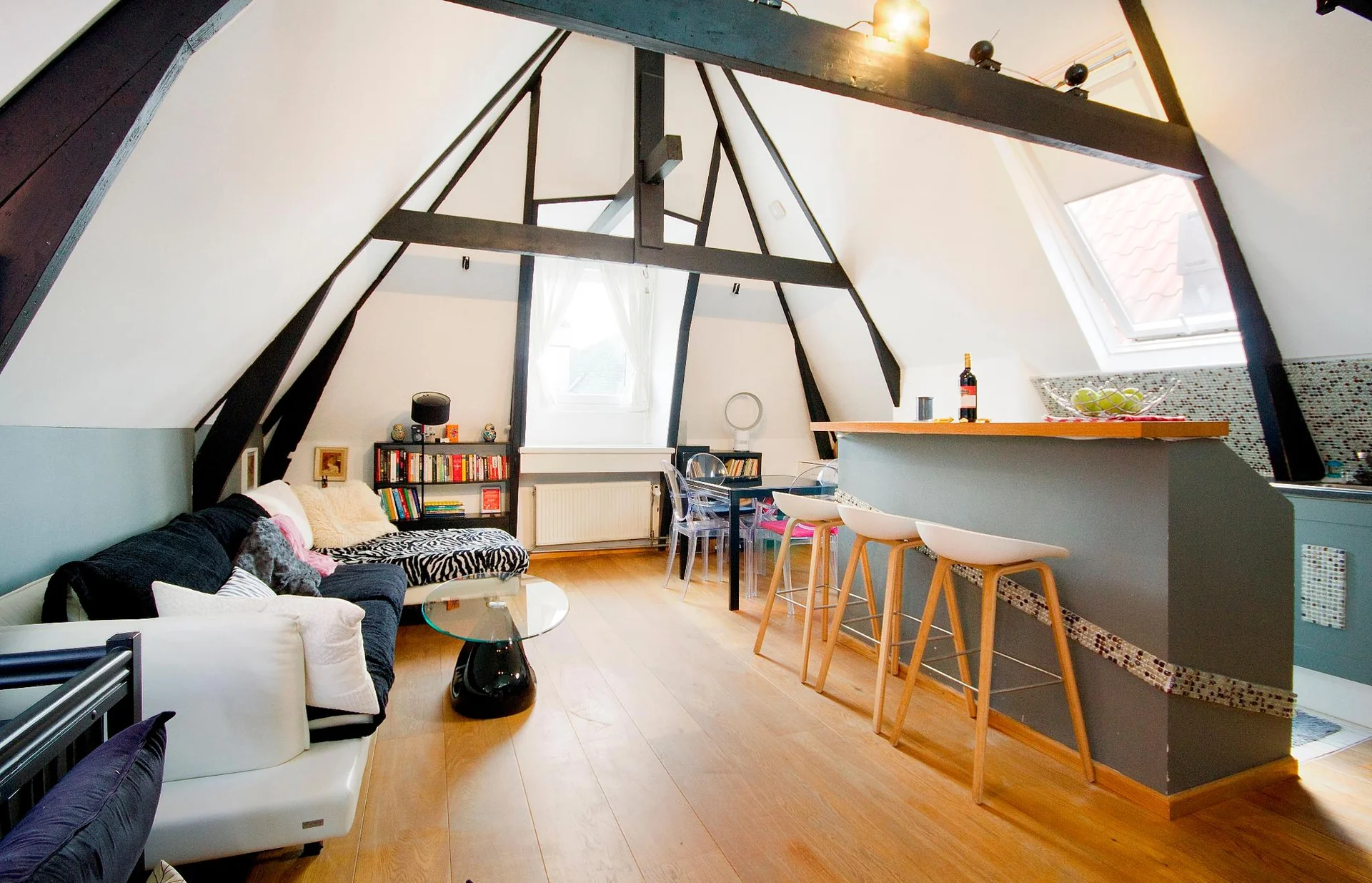 Foto van de Appartement gelegen aan de Jacob van Lennepstraat in Amsterdam