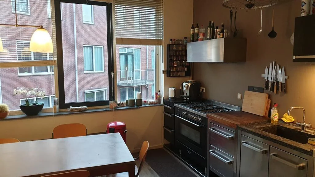 Foto van de Kamer gelegen aan de Nijverheidstraat in Rotterdam