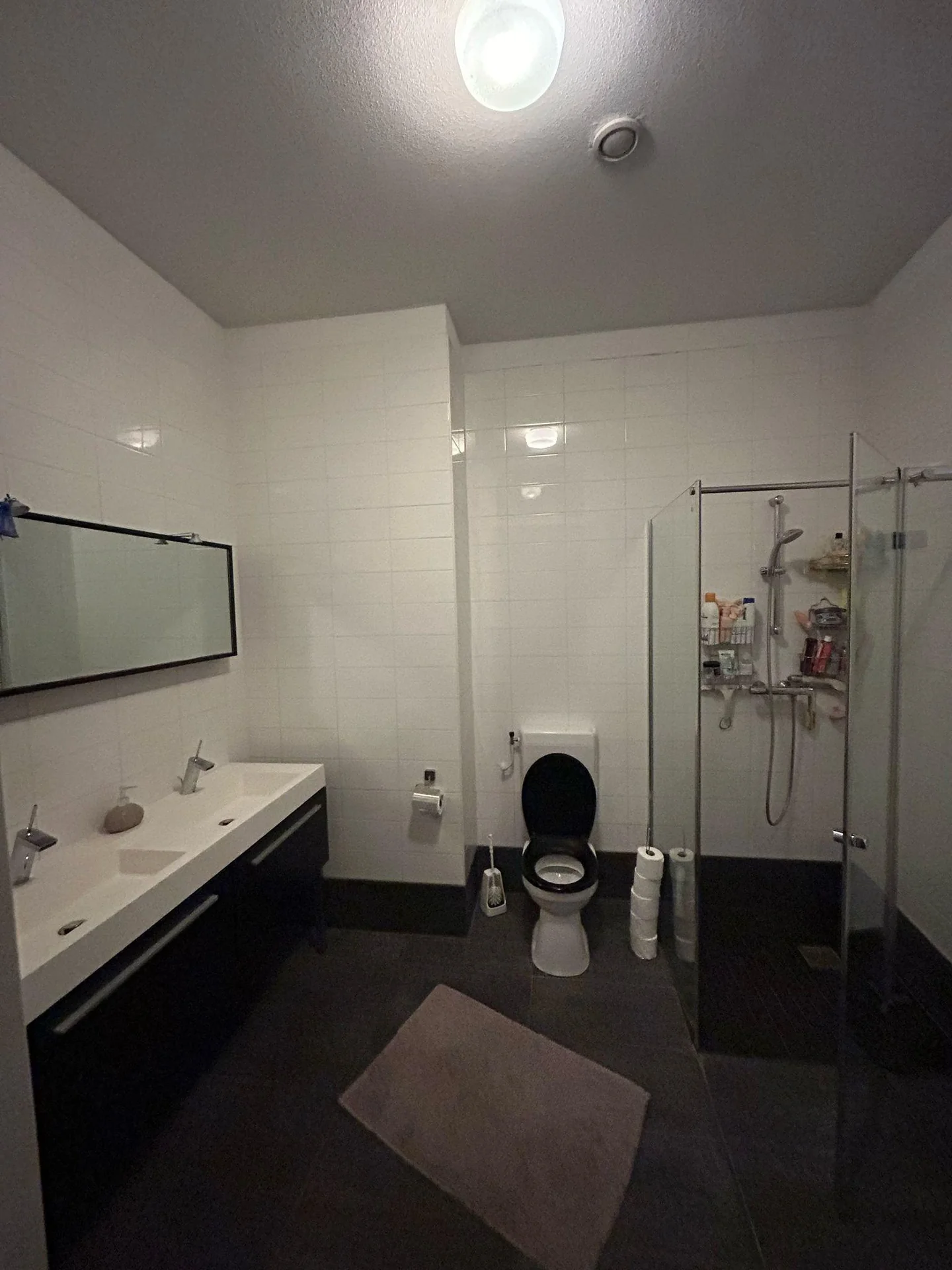 Foto van de Kamer gelegen aan de Nijverheidstraat in Rotterdam