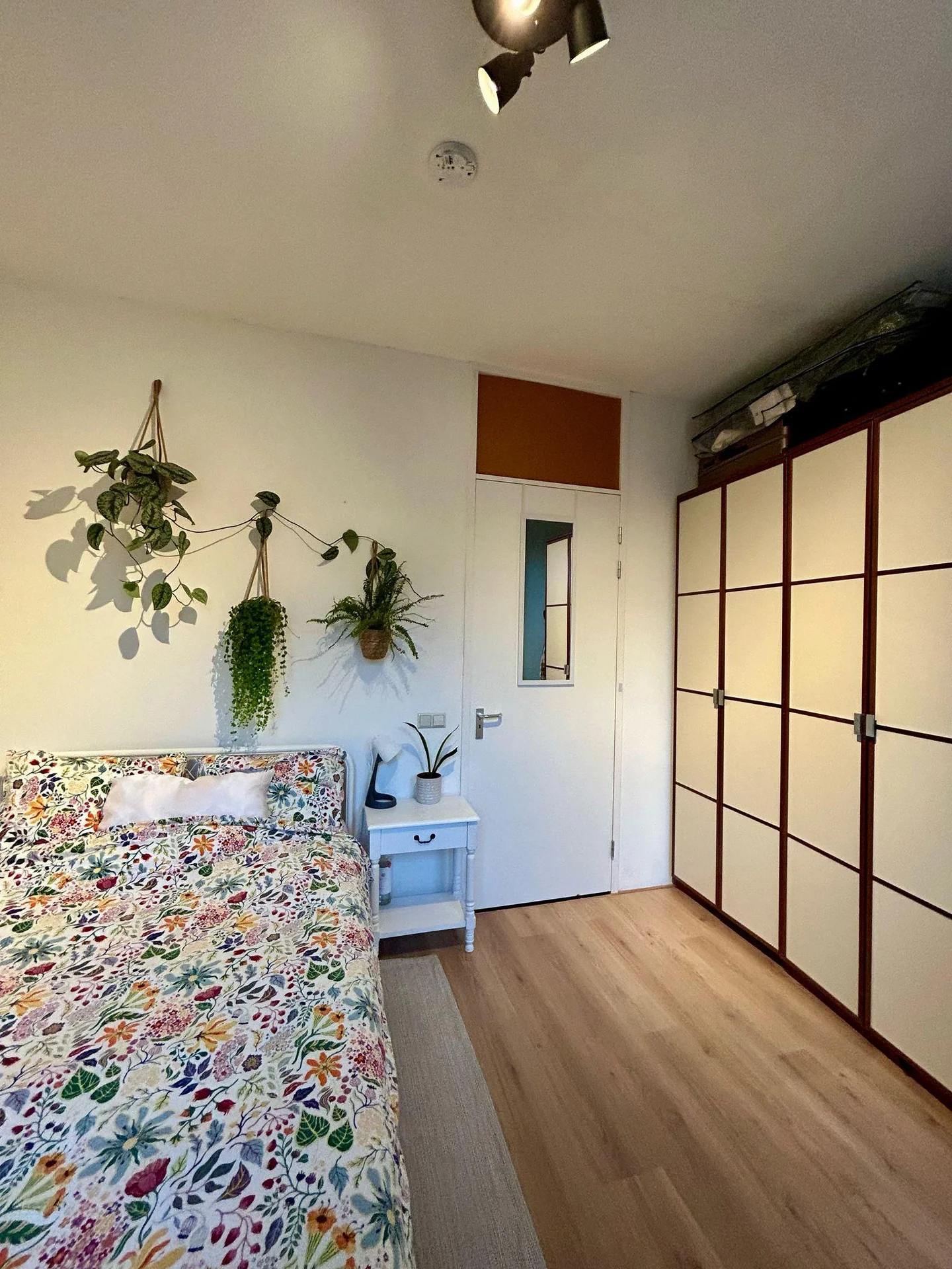 Foto van de Kamer gelegen aan de Nijverheidstraat in Rotterdam
