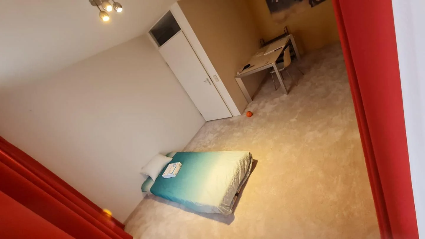 Foto van de Kamer gelegen aan de Alkmaarstraat in Amsterdam