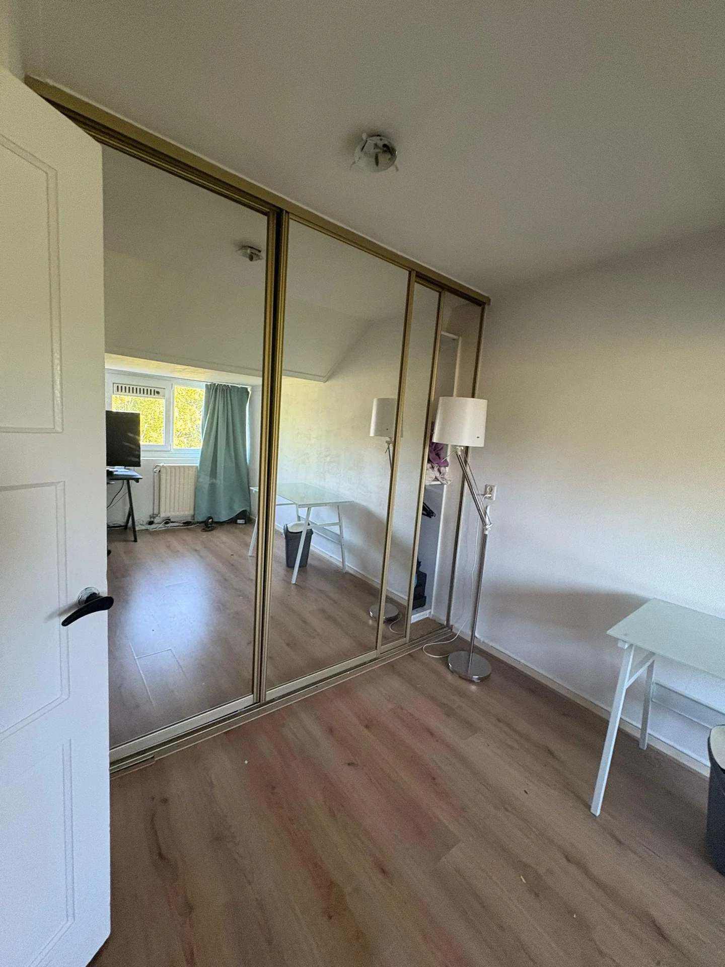 Foto van de Kamer gelegen aan de Adriaen van Ostadelaan in Amstelveen