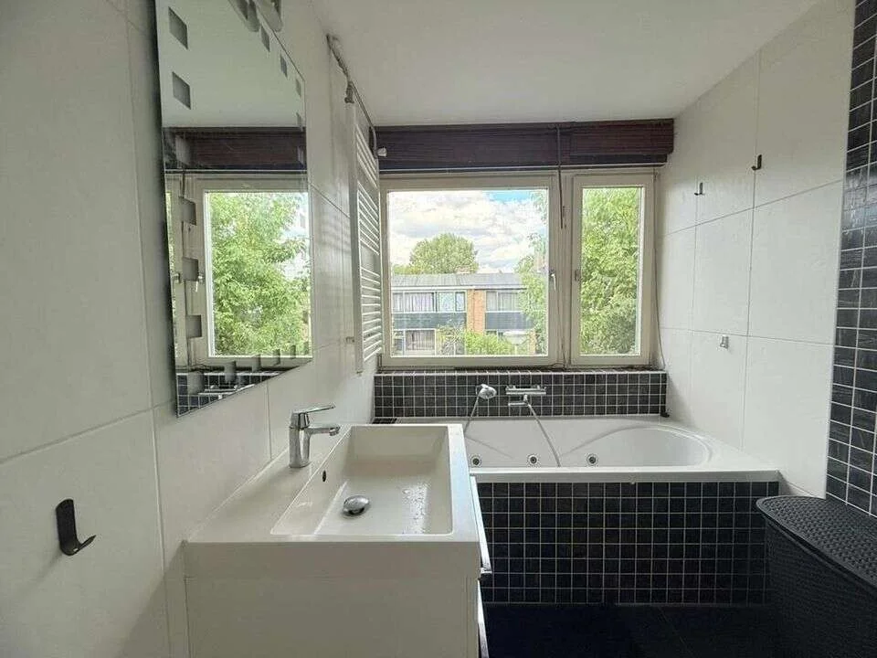 Foto van de Appartement gelegen aan de Maarten Lutherweg in Amstelveen