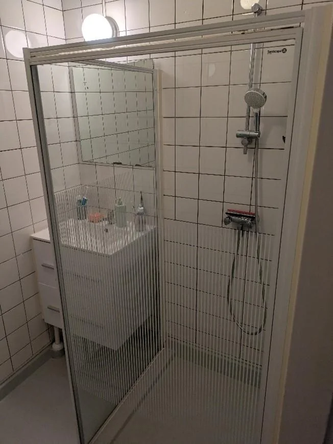 Foto van de Kamer gelegen aan de Gerrit van de Lindestraat in Rotterdam