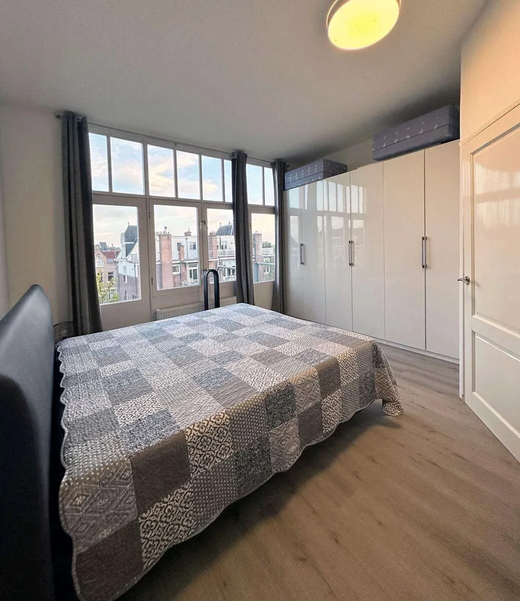 Foto van de Appartement gelegen aan de Koninginneweg in Amsterdam