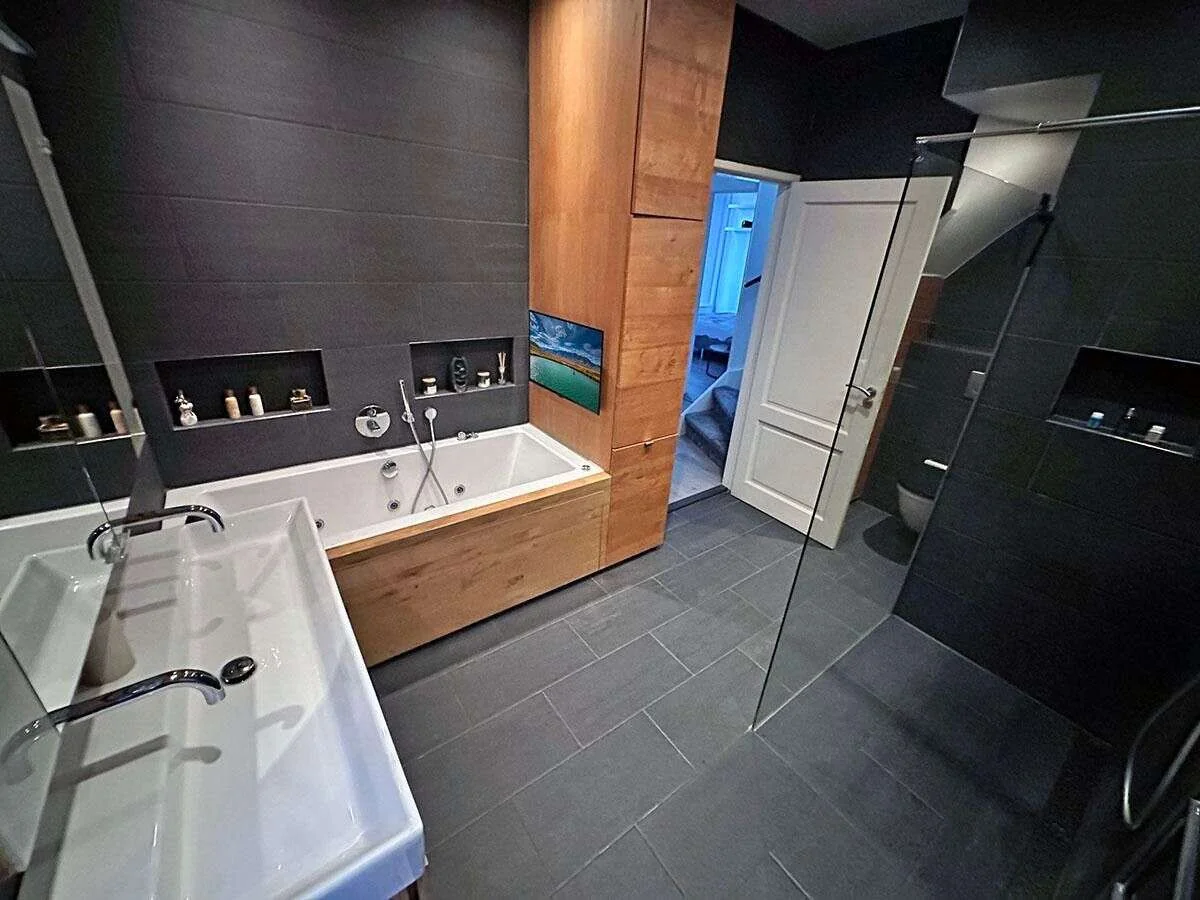 Foto van de Appartement gelegen aan de Koninginneweg in Amsterdam