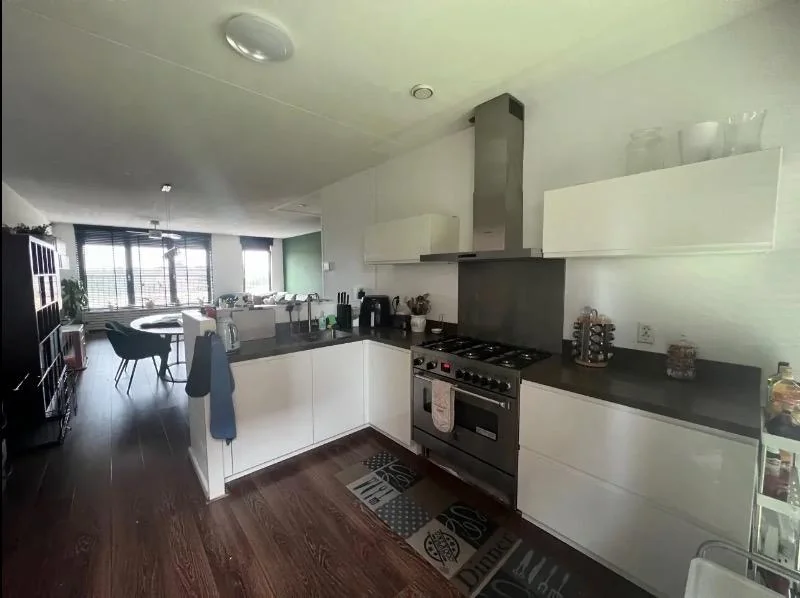 Foto van de Kamer gelegen aan de Simon Carmiggelthof in Den Haag