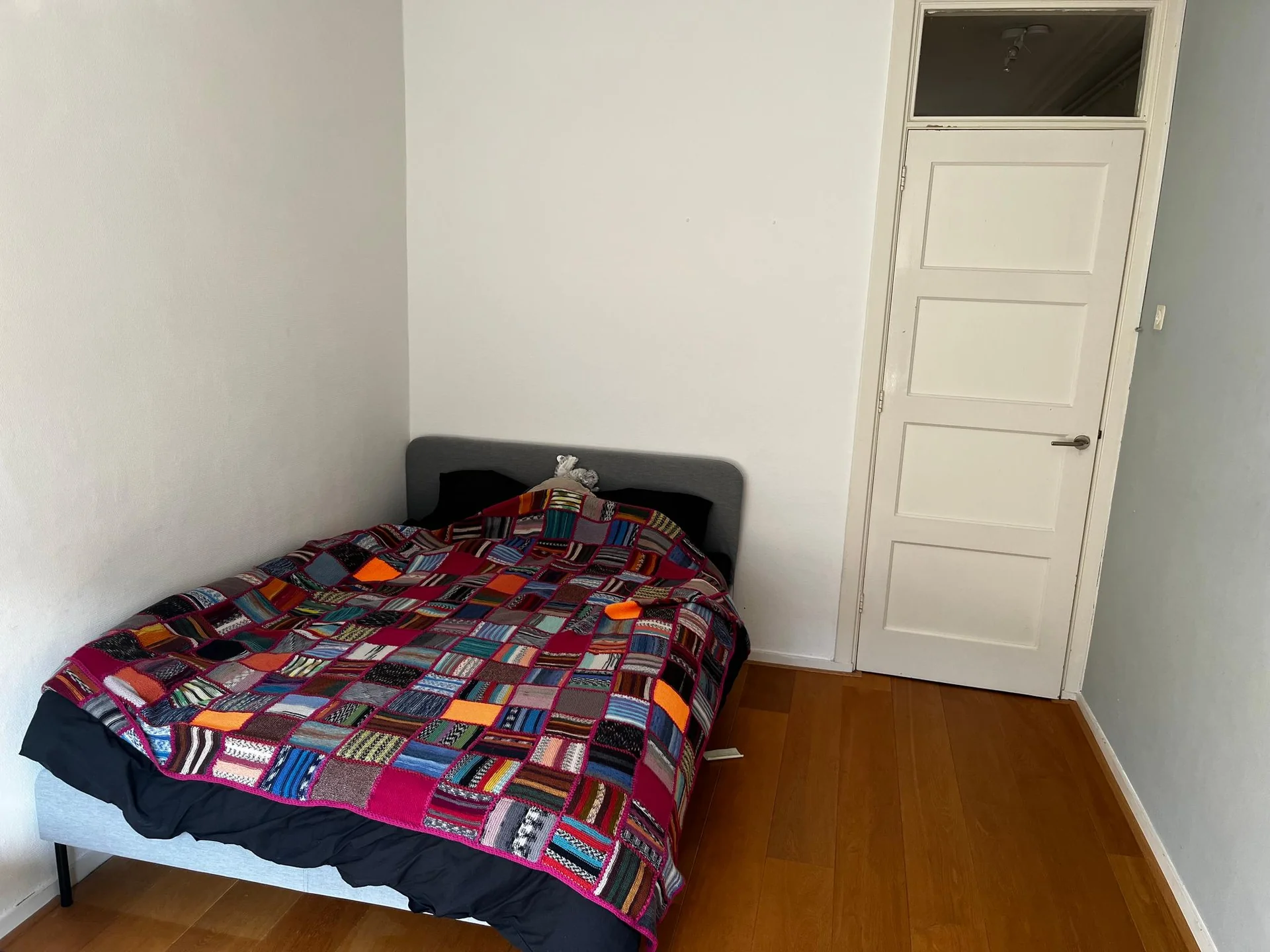 Foto van de Kamer gelegen aan de De Moucheronstraat in Den Haag