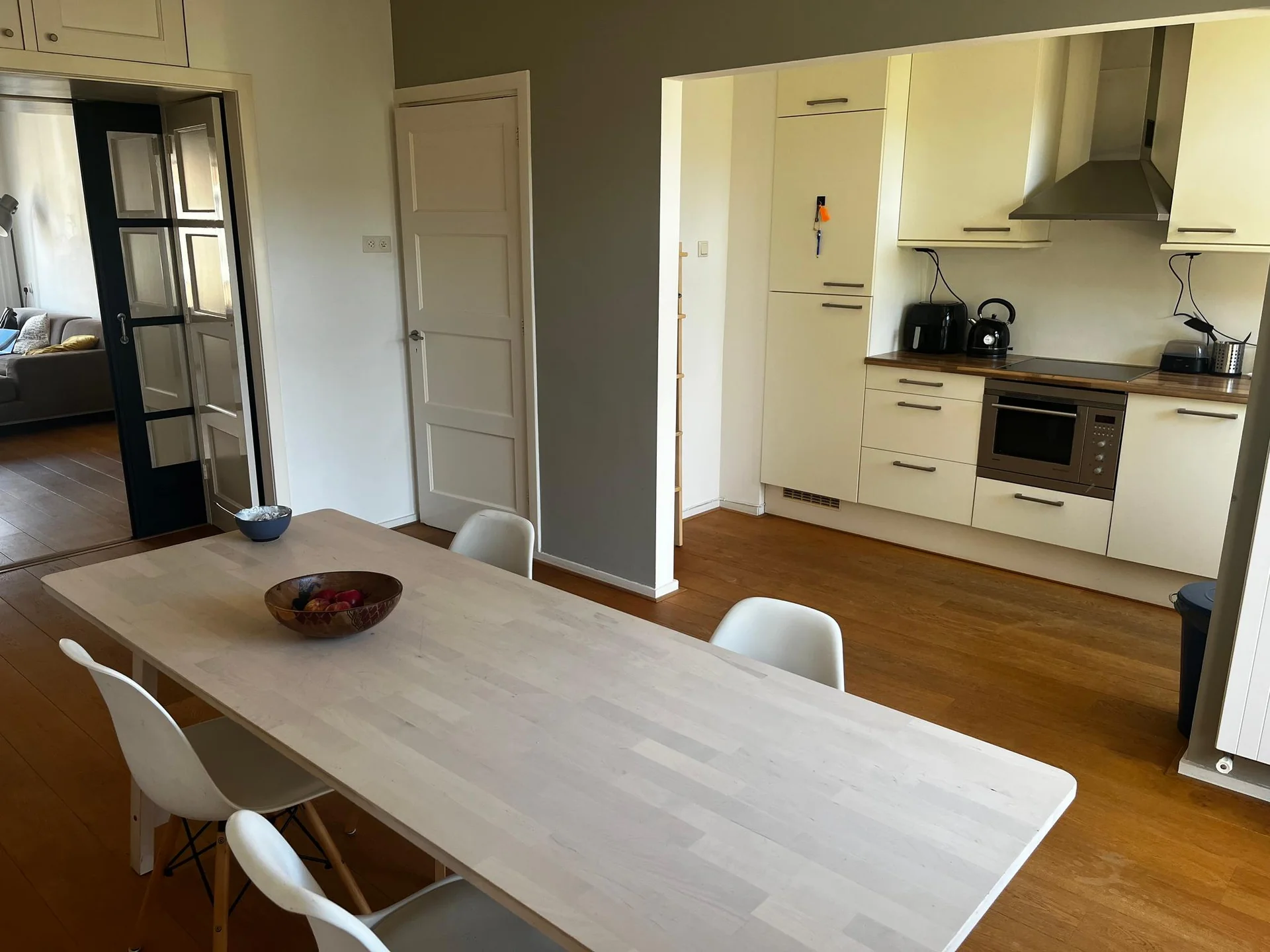 Foto van de Kamer gelegen aan de De Moucheronstraat in Den Haag