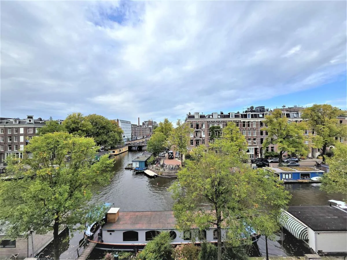 Foto van de Appartement gelegen aan de Jacob van Lennepkade in Amsterdam