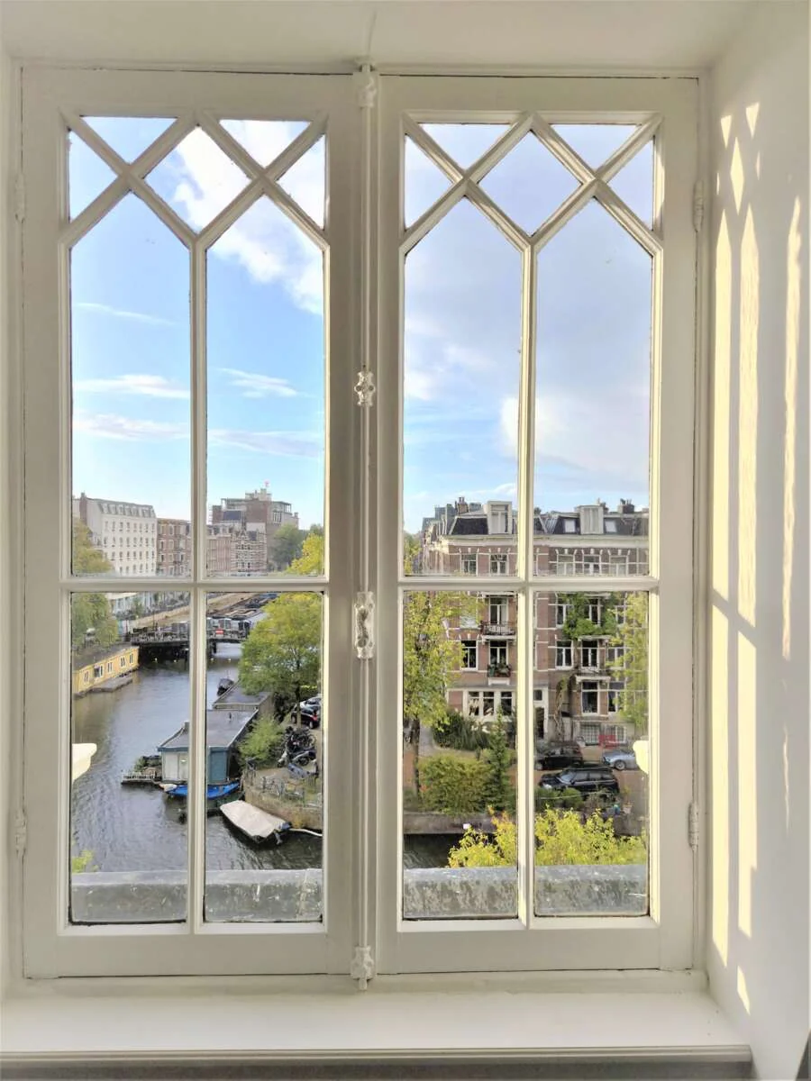 Foto van de Appartement gelegen aan de Jacob van Lennepkade in Amsterdam