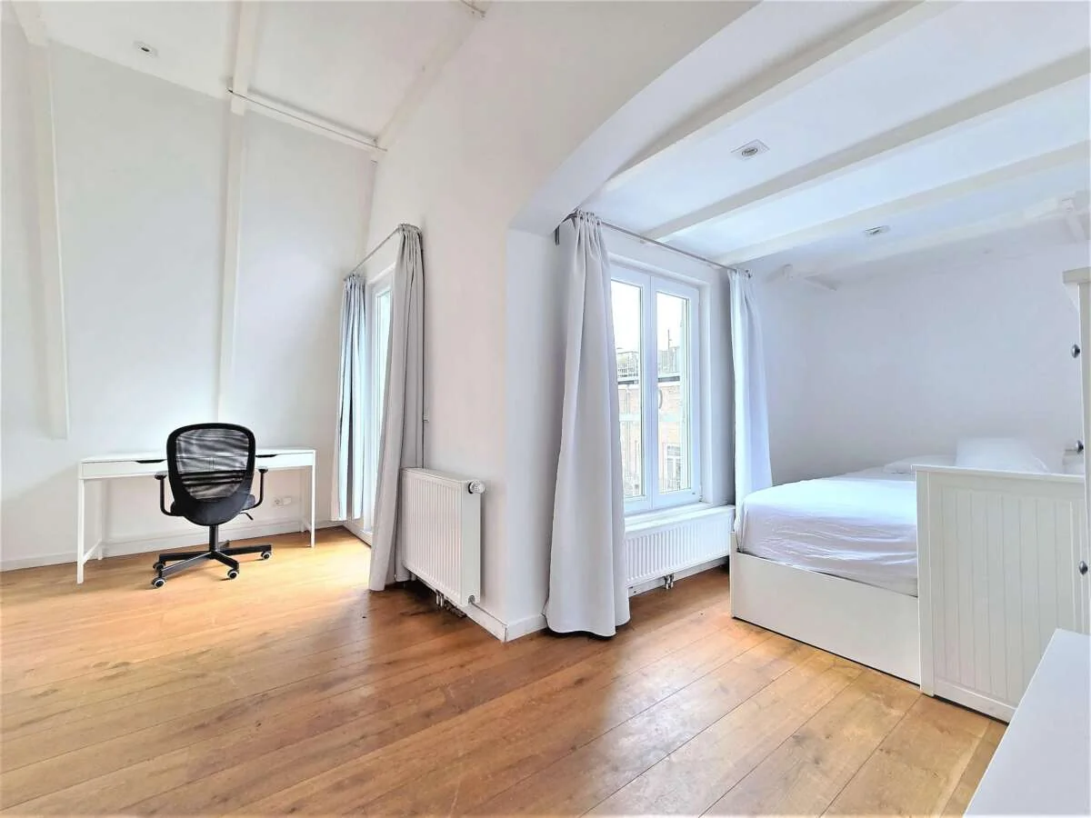 Foto van de Appartement gelegen aan de Jacob van Lennepkade in Amsterdam