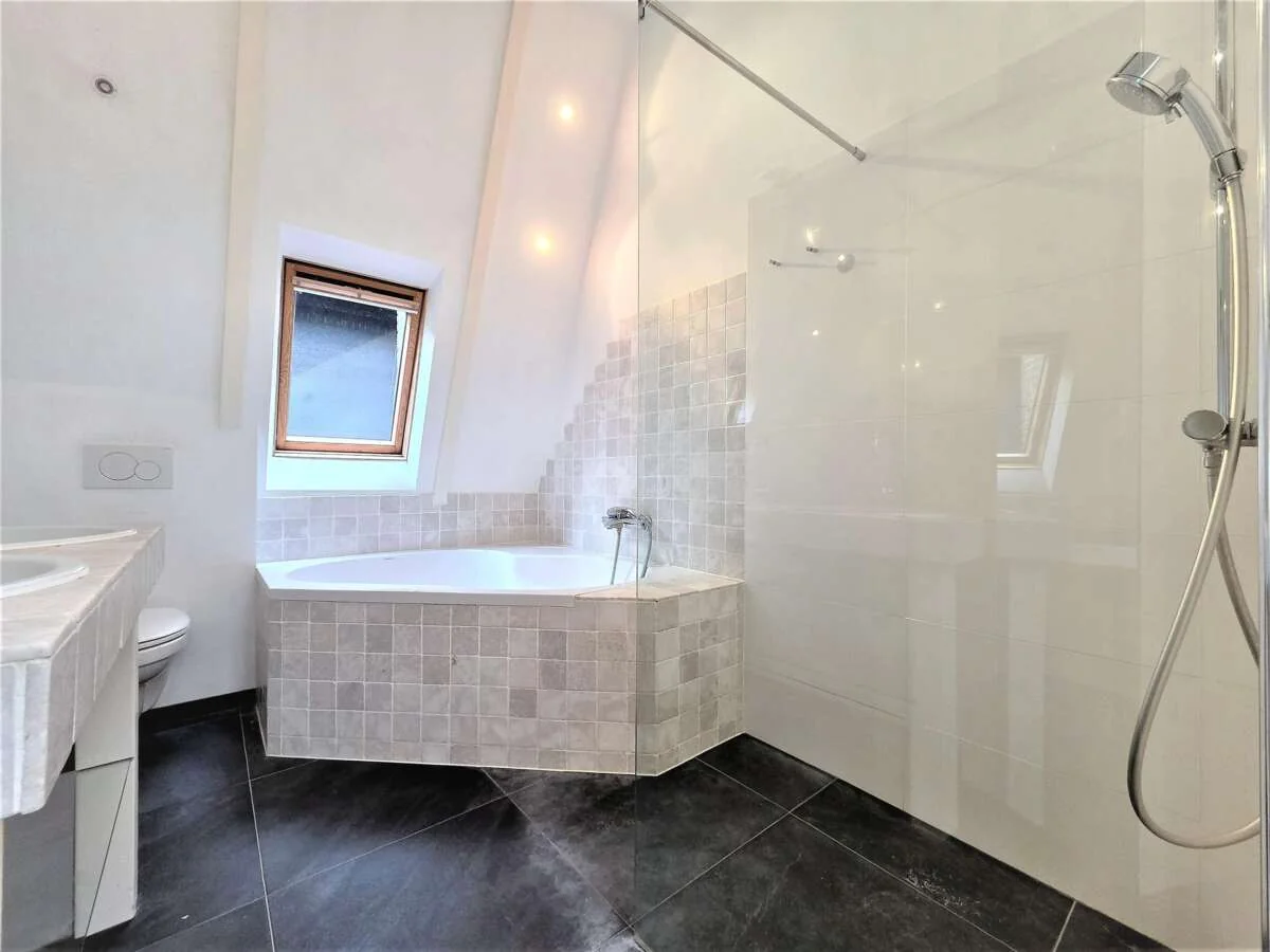 Foto van de Appartement gelegen aan de Jacob van Lennepkade in Amsterdam