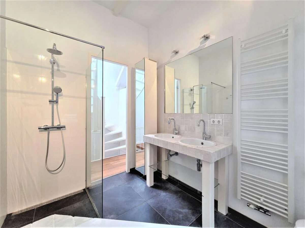 Foto van de Appartement gelegen aan de Jacob van Lennepkade in Amsterdam