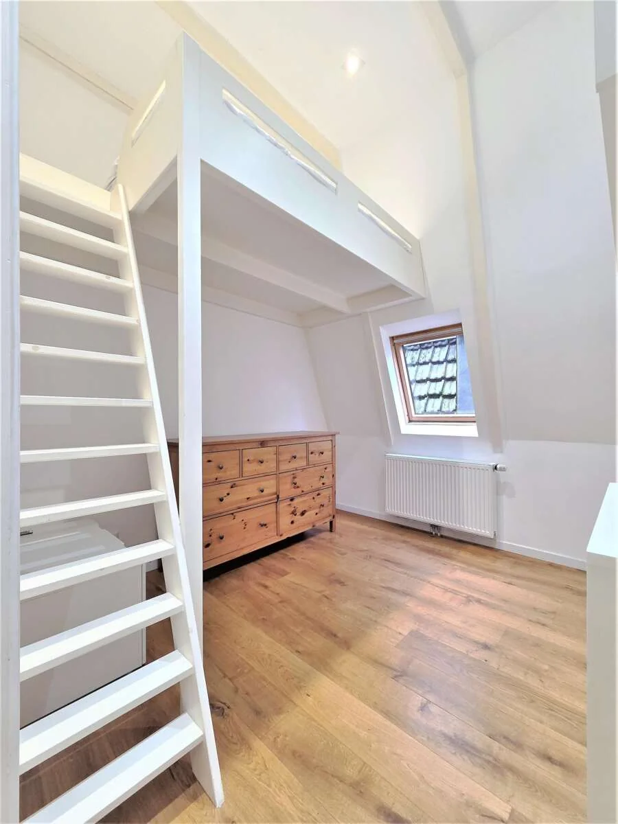 Foto van de Appartement gelegen aan de Jacob van Lennepkade in Amsterdam