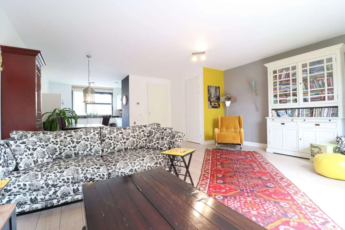Foto van de Appartement gelegen aan de Mgr.dr. H. Poelslaan in Amstelveen