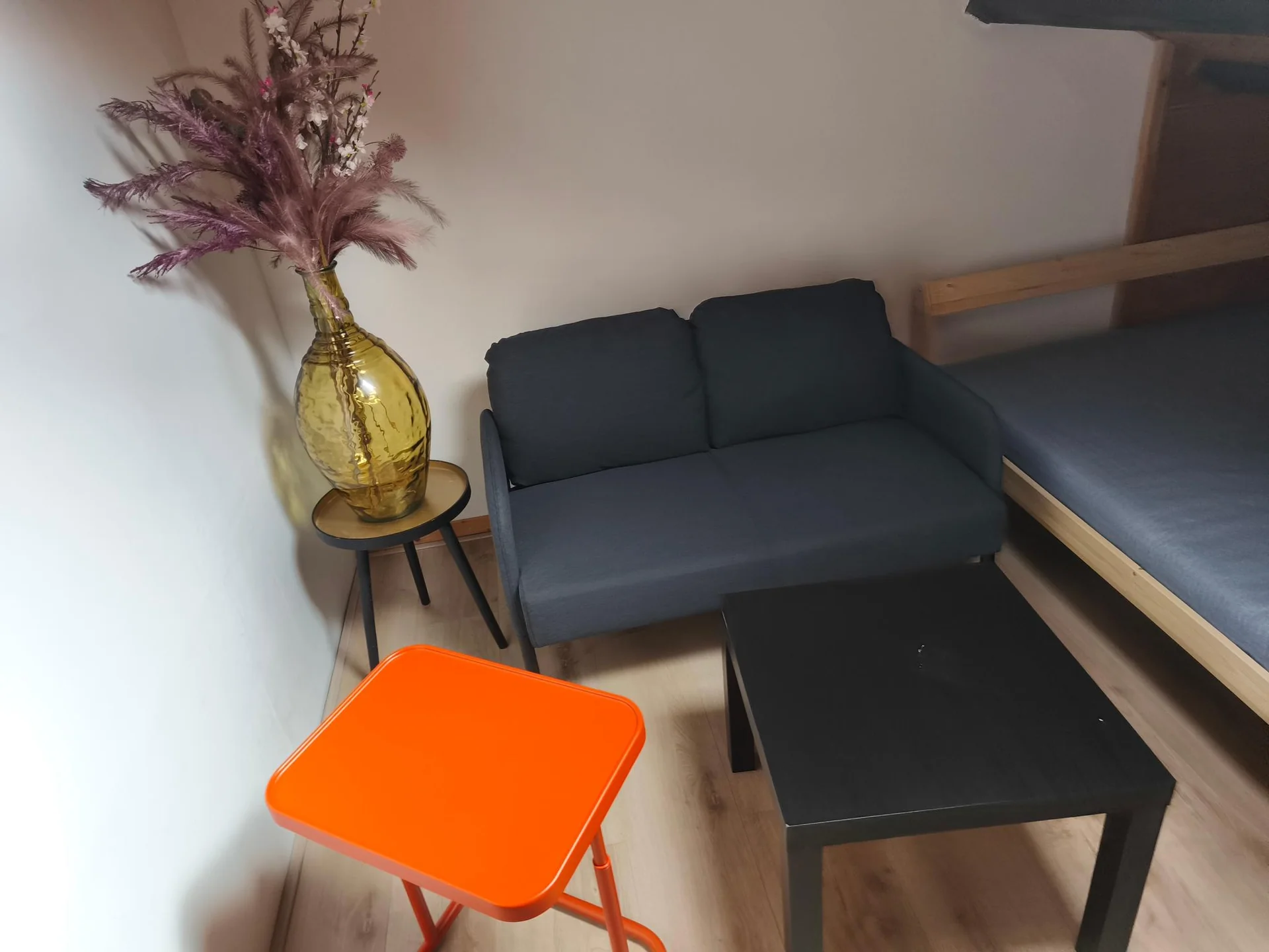 Foto van de Kamer gelegen aan de Van Ruysbroekstraat in Den Haag