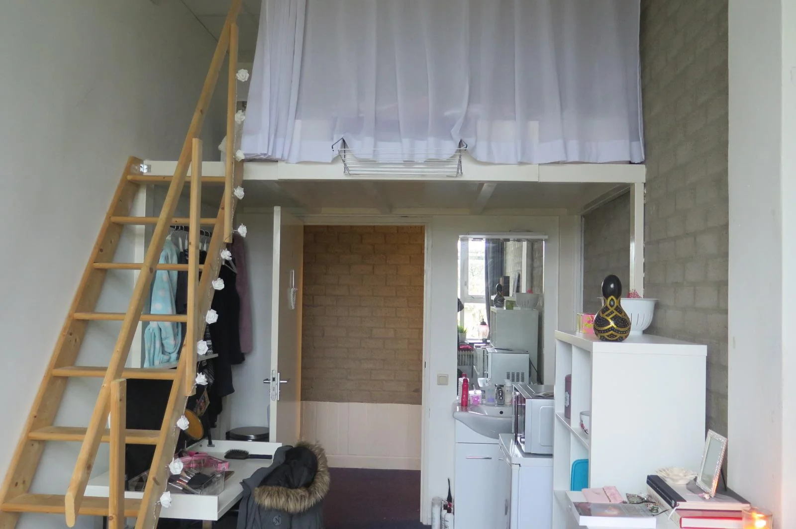 Foto van de Kamer gelegen aan de Herebinnensingel in Groningen