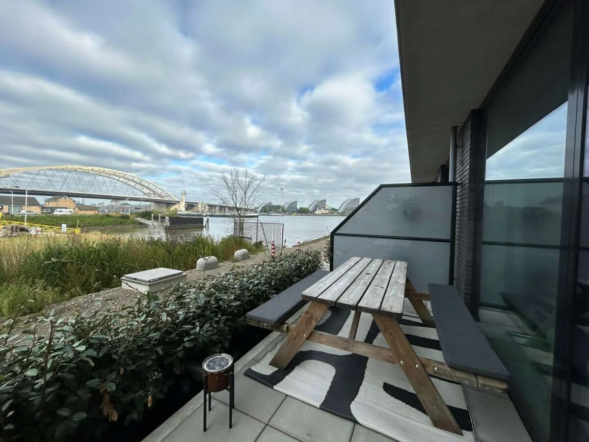 Foto van de Appartement gelegen aan de Pampuskade in Rotterdam