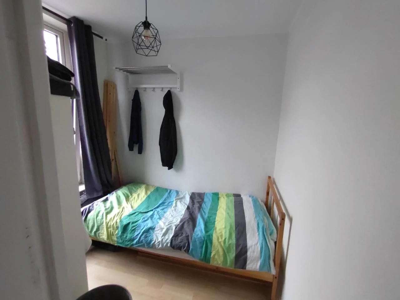 Foto van de Kamer gelegen aan de Jacob van der Doesstraat in Den Haag