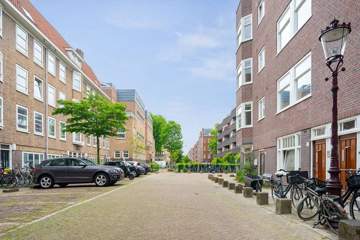 Foto van de Appartement gelegen aan de Van Bossestraat in Amsterdam