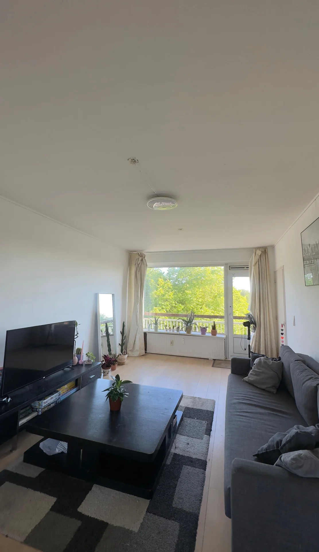 Foto van de Kamer gelegen aan de Van Nijenrodeweg in Amsterdam
