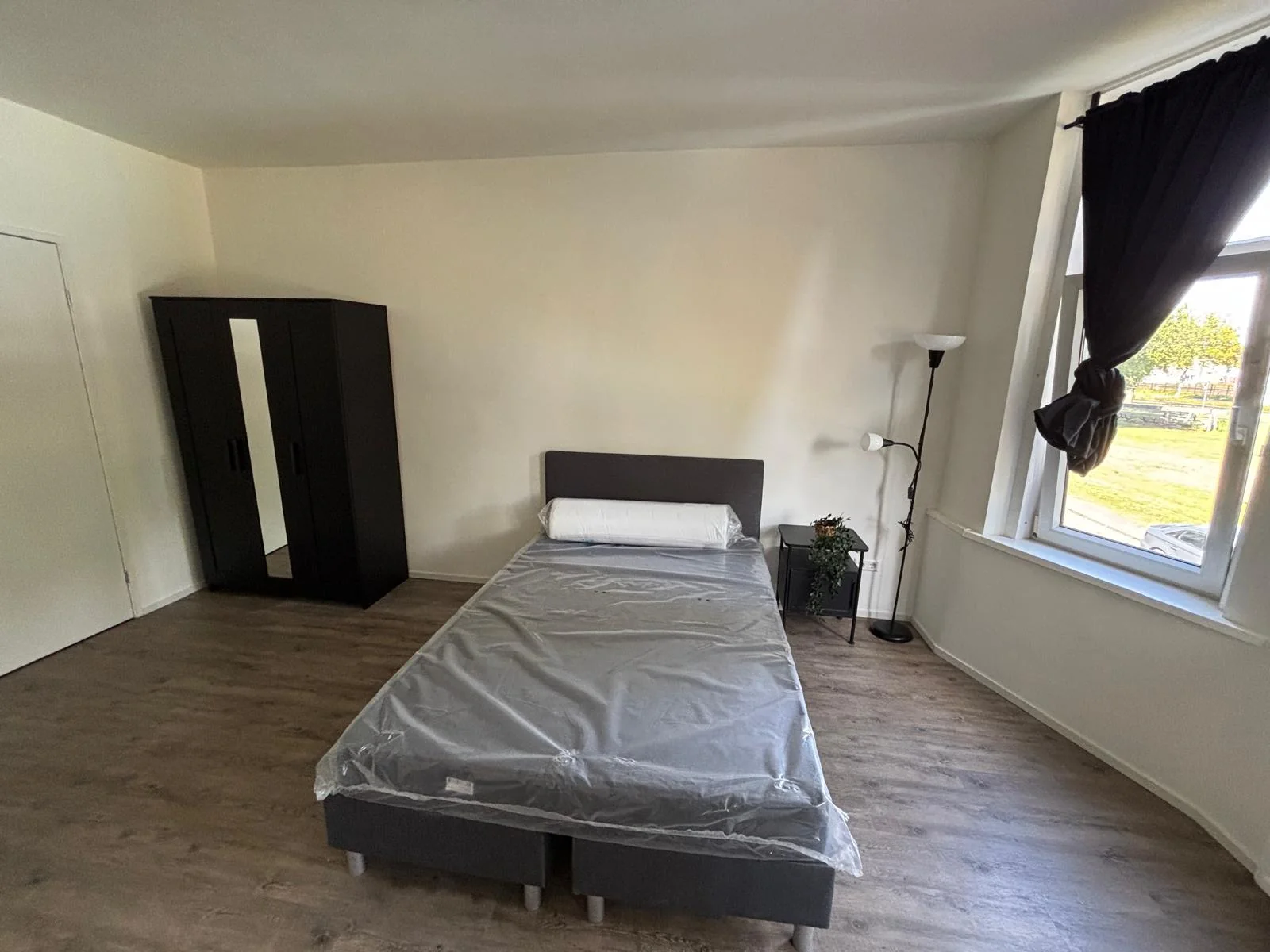 Foto van de Kamer gelegen aan de West-Varkenoordseweg in Rotterdam