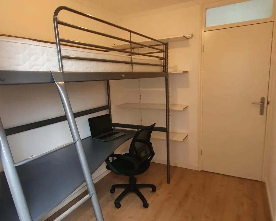 Foto van de Kamer gelegen aan de Leeghwaterstraat in Hoofddorp
