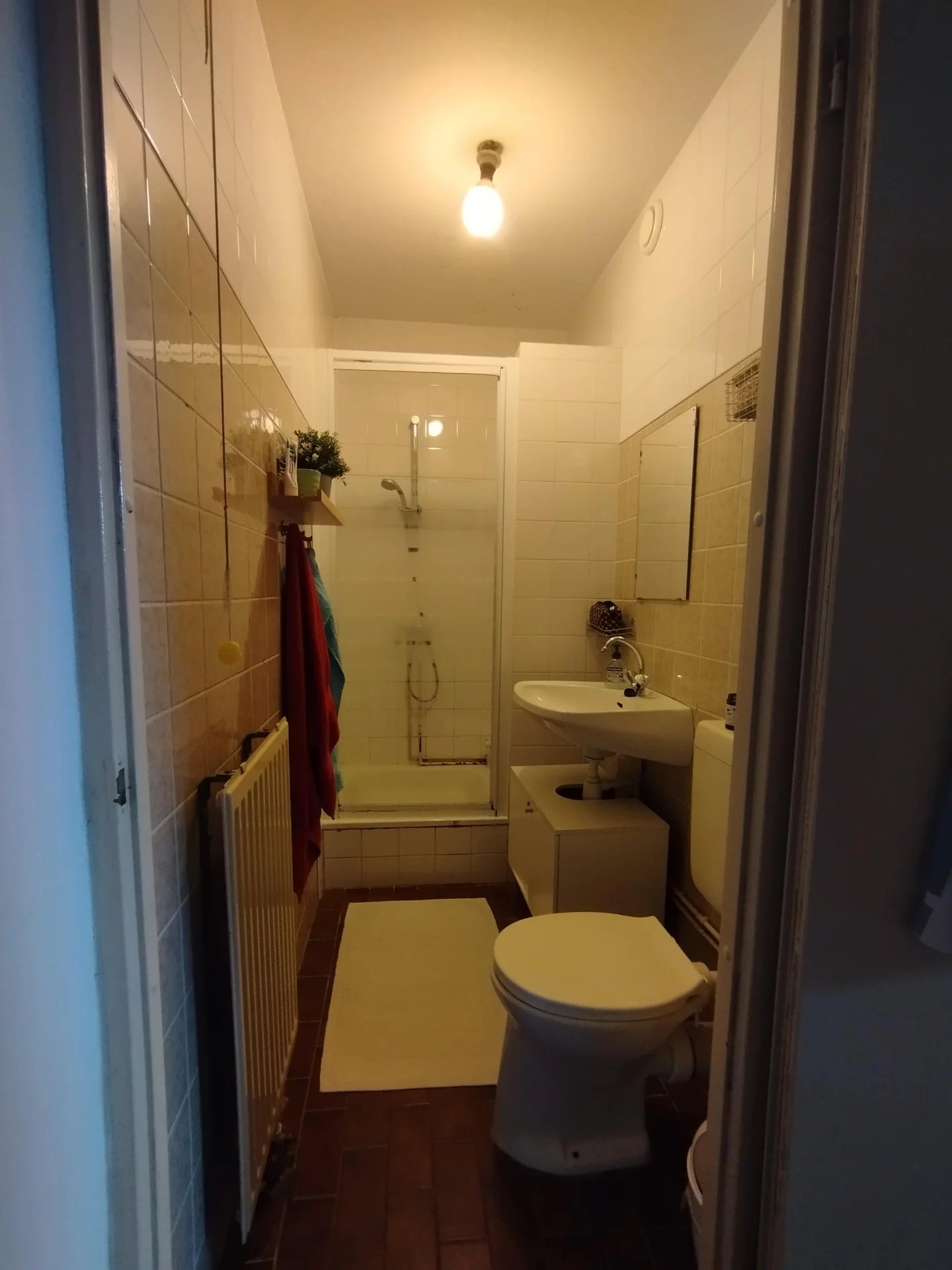 Foto van de Kamer gelegen aan de Aweg in Groningen