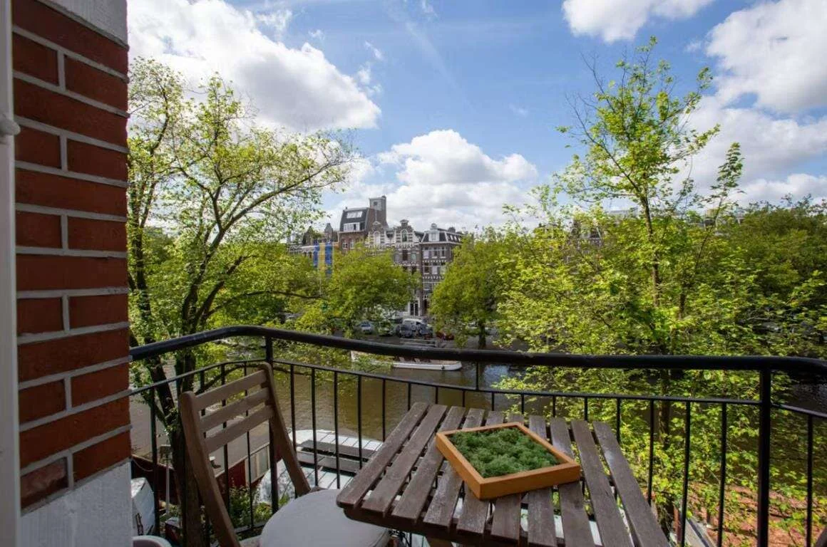 Foto van de Appartement gelegen aan de Leidsekade in Amsterdam