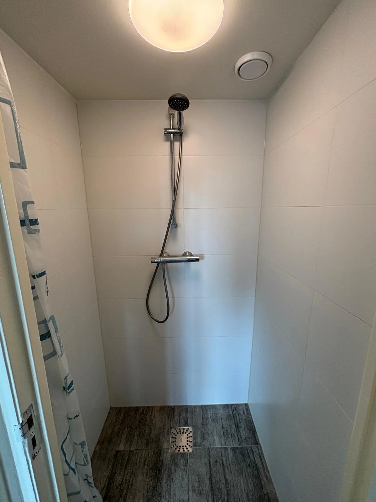 Foto van de Kamer gelegen aan de Burgemeester van Slijpelaan in Rotterdam