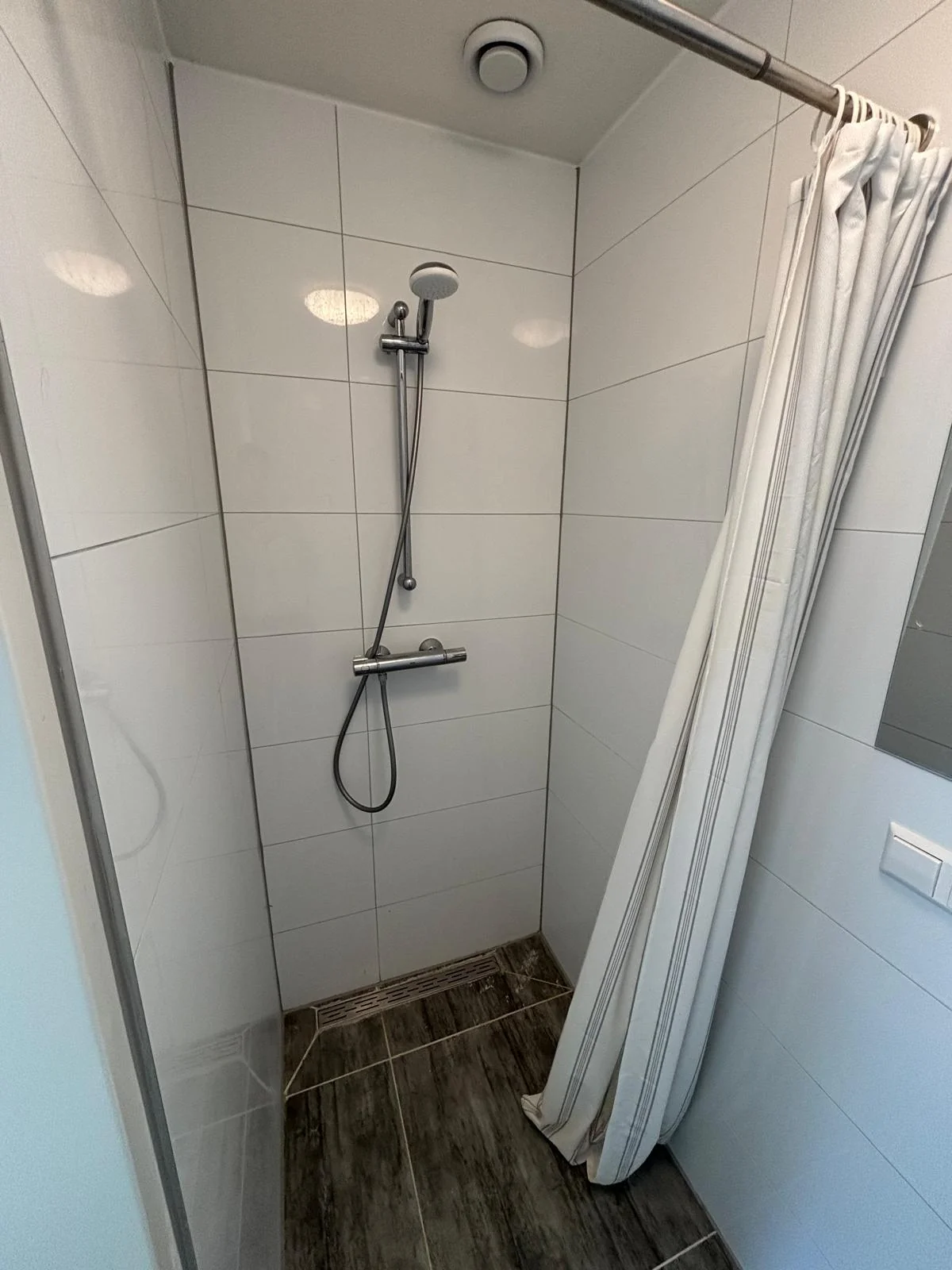 Foto van de Kamer gelegen aan de Woelwijkstraat in Rotterdam