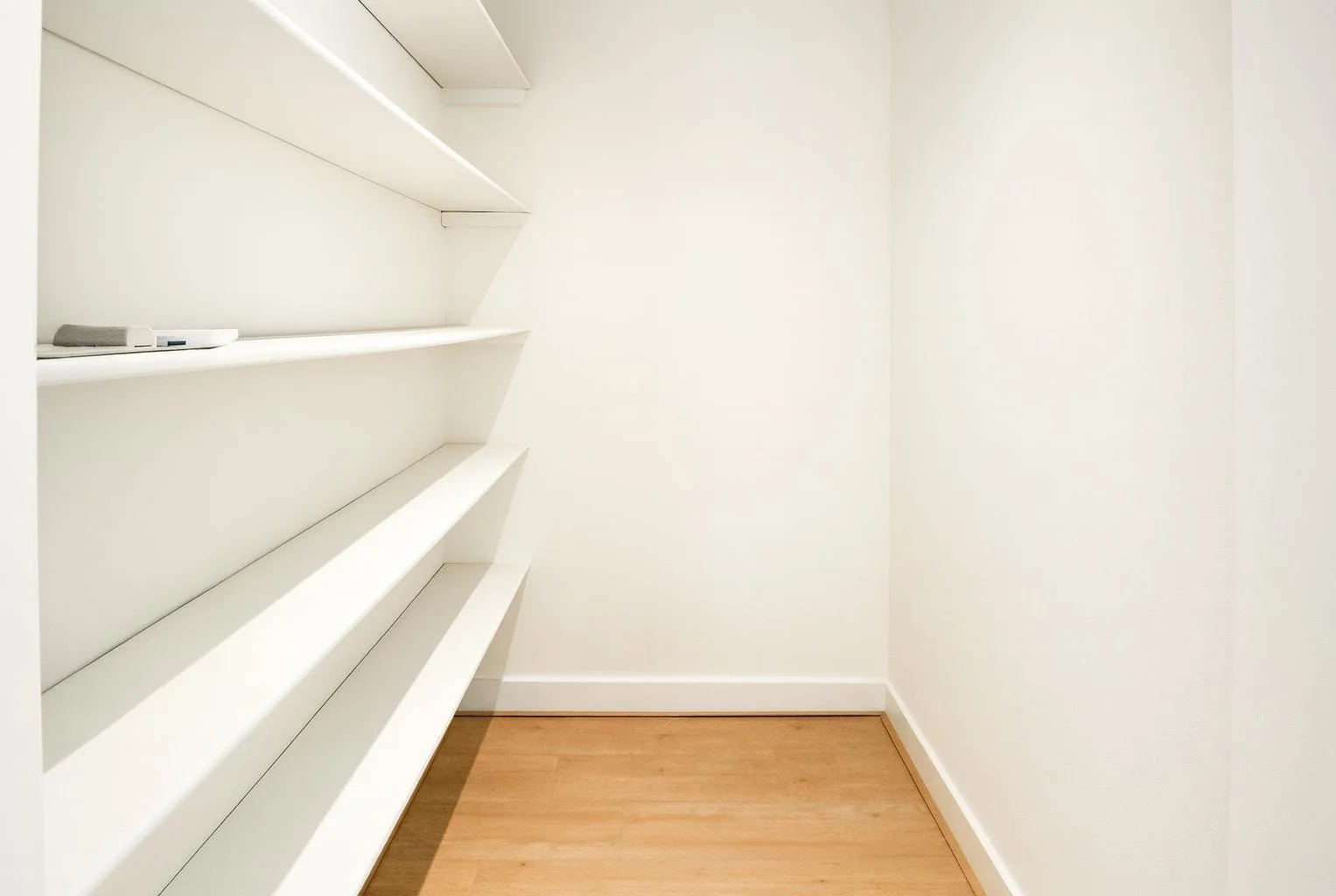 Foto van de Appartement gelegen aan de Van Oldenbarneveltplaats in Rotterdam