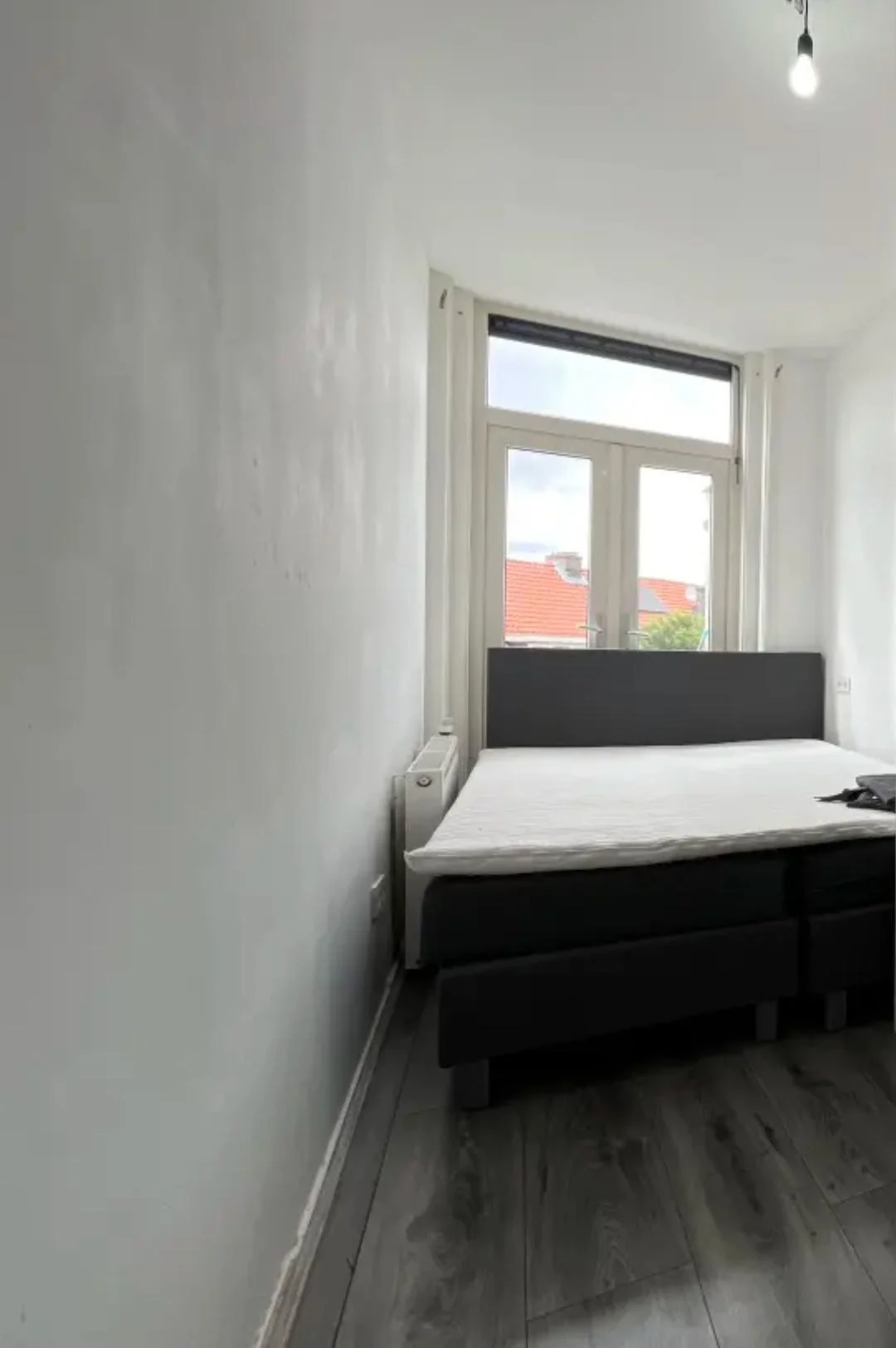 Foto van de Kamer gelegen aan de Van Musschenbroekstraat in Den Haag