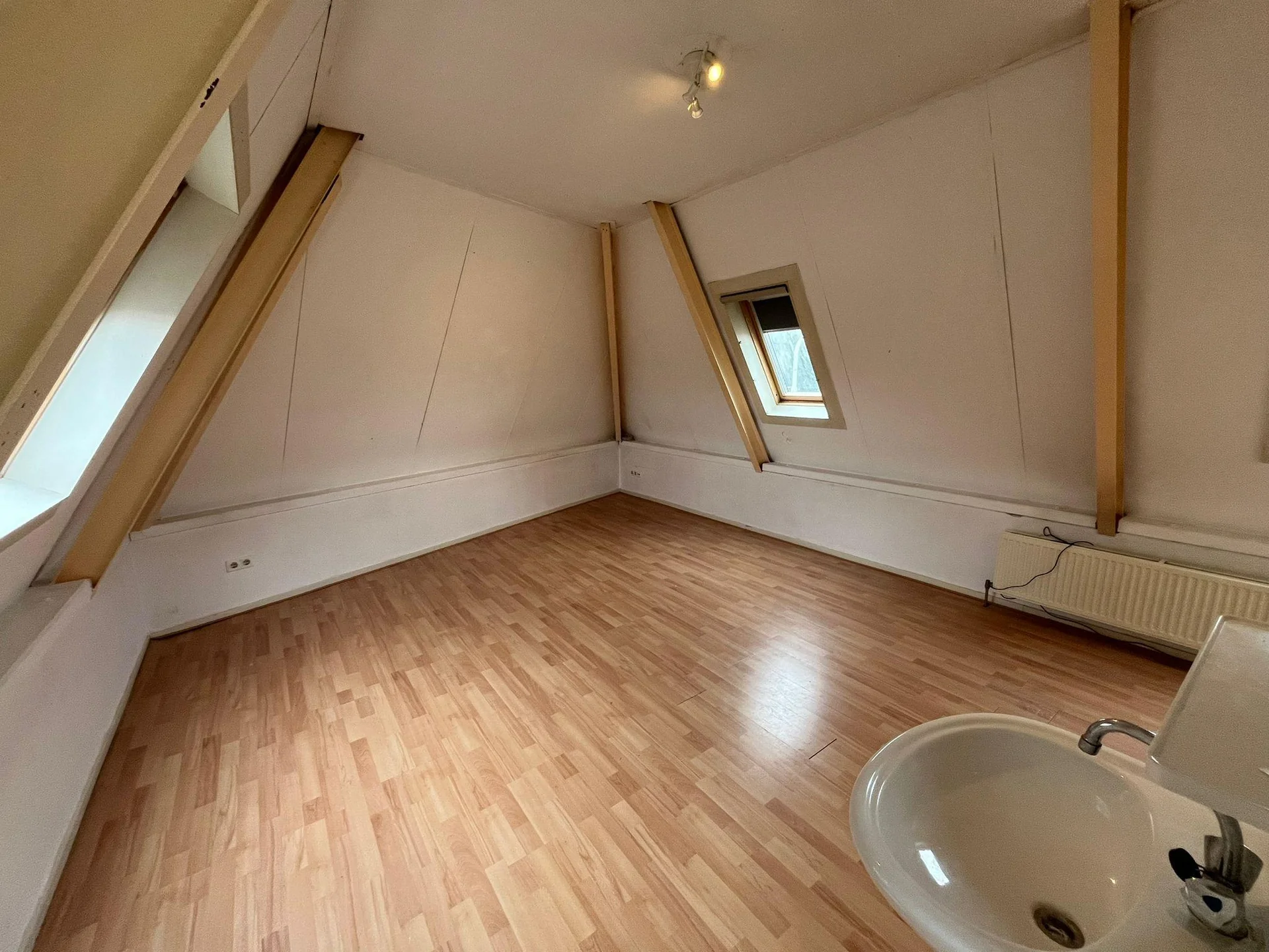 Foto van de Kamer gelegen aan de Houtstraat in Tilburg