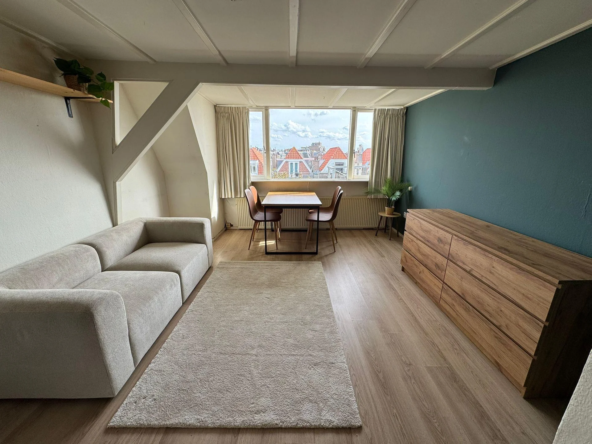 Foto van de Kamer gelegen aan de Stephensonstraat in Den Haag