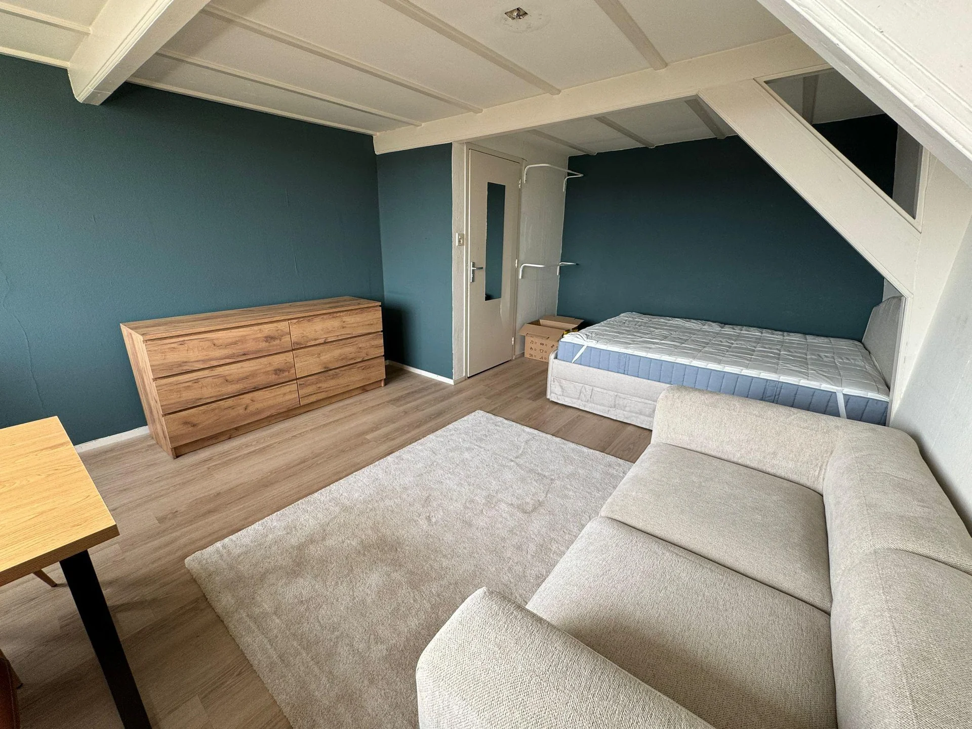 Foto van de Kamer gelegen aan de Stephensonstraat in Den Haag