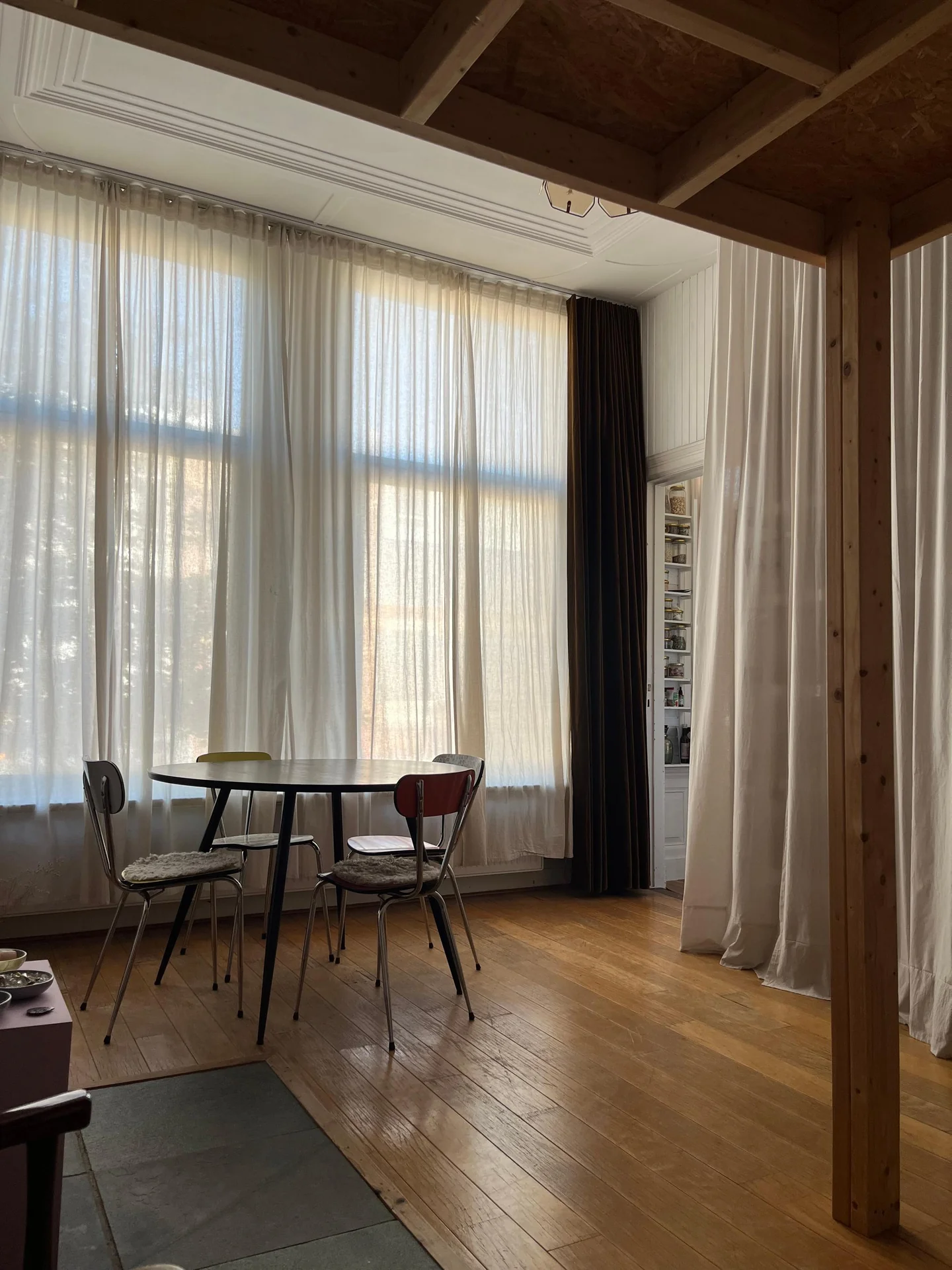 Foto van de Kamer gelegen aan de Weimarstraat in Den Haag