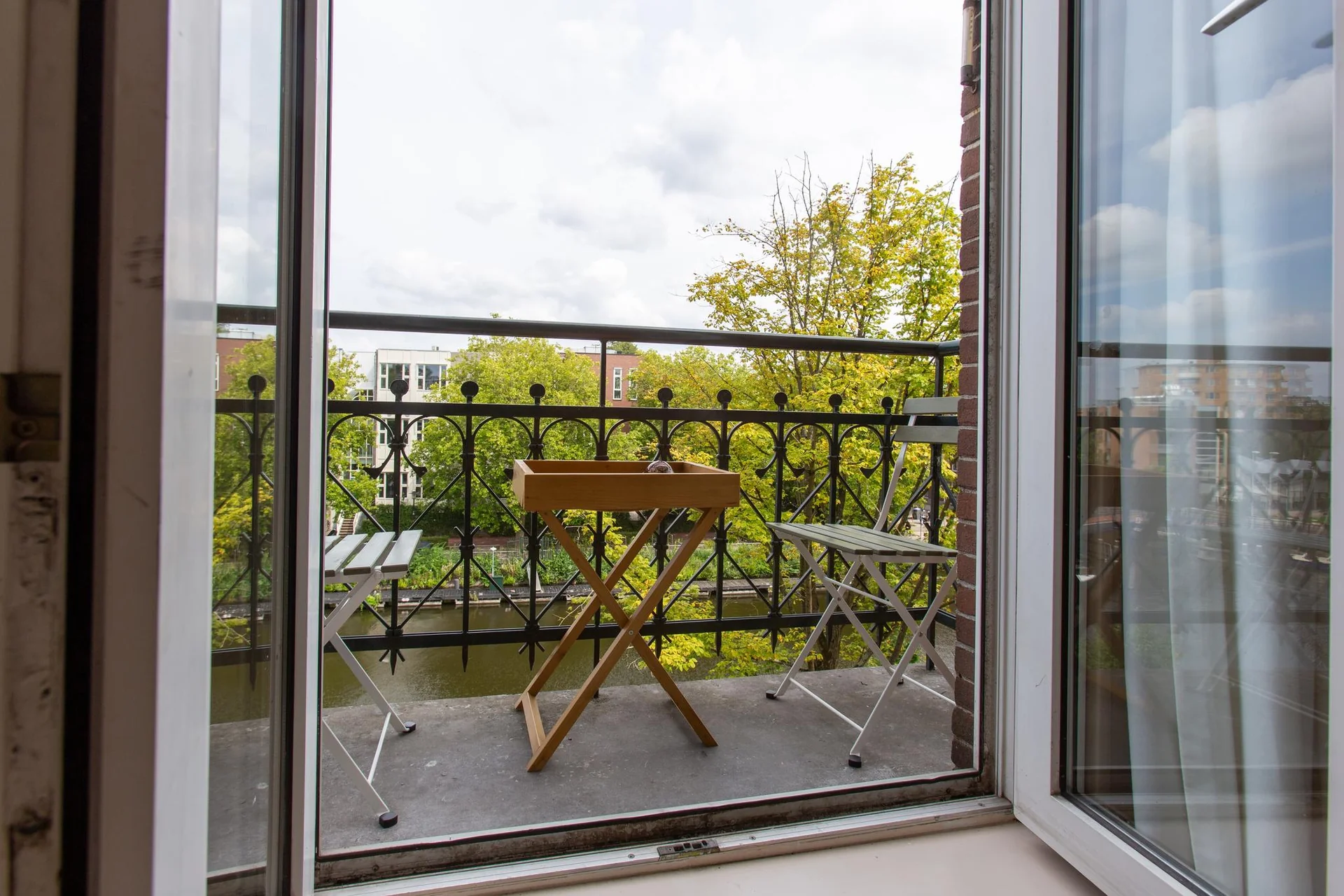 Foto van de Appartement gelegen aan de Bilderdijkkade in Amsterdam