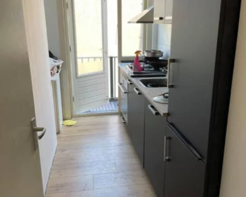 Foto van de Kamer gelegen aan de Weimarstraat in Den Haag