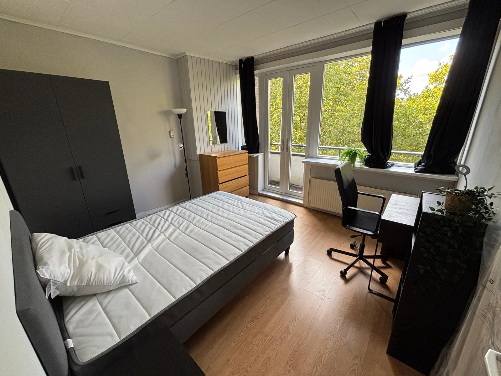 Foto van de Kamer gelegen aan de Dordtselaan in Rotterdam