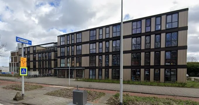 Foto van de Studio gelegen aan de Th. K. van Lohuizenlaan in Amsterdam